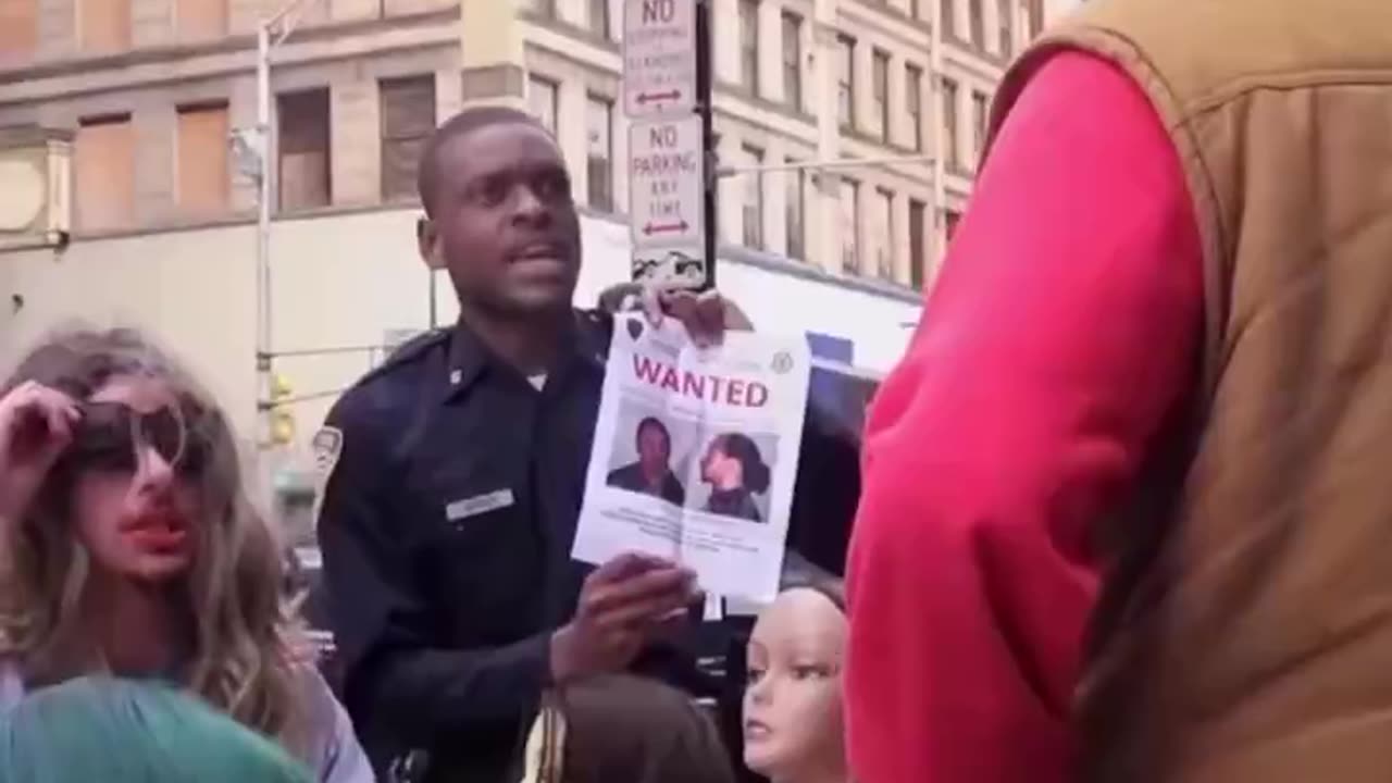 His face🤣🤣🤣