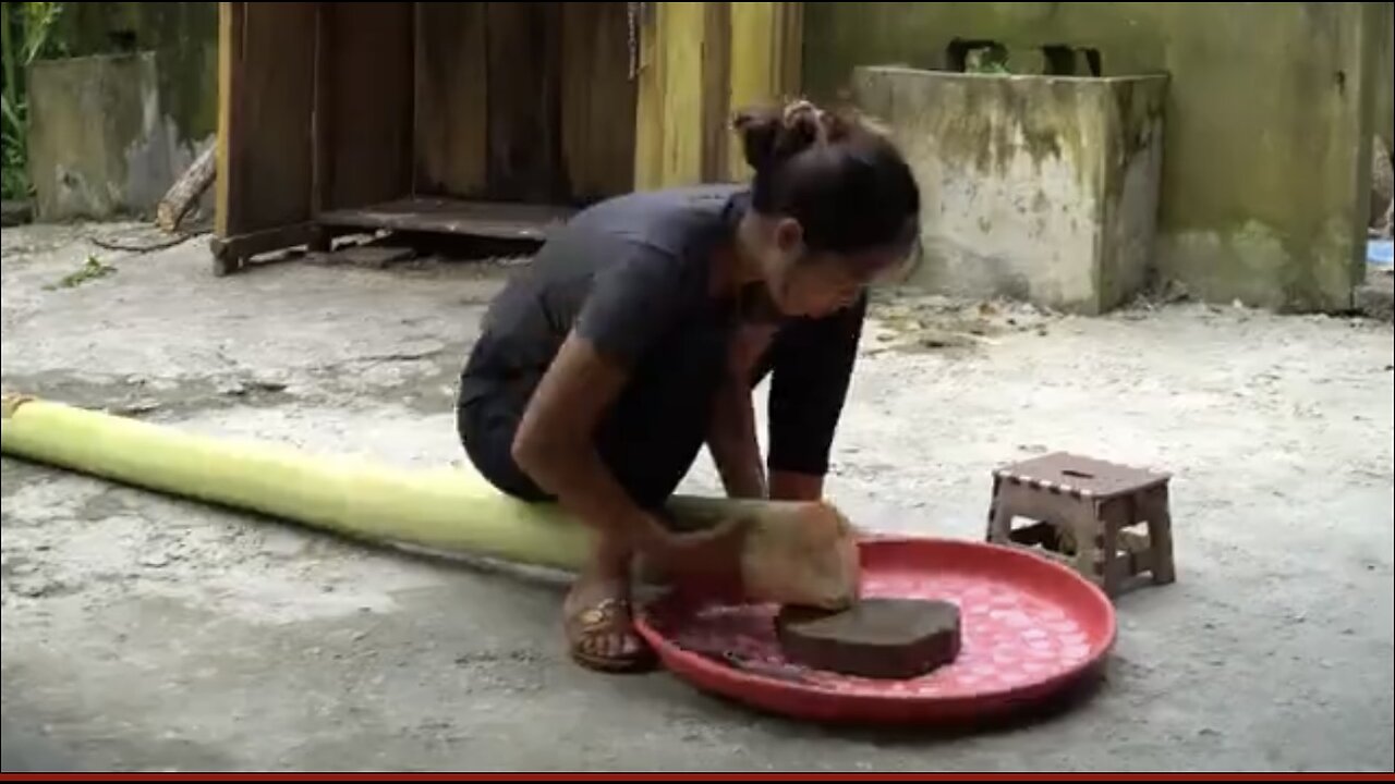 Catch a Huge School of Giant Catfish by hand and Bring them to the Market to Sell