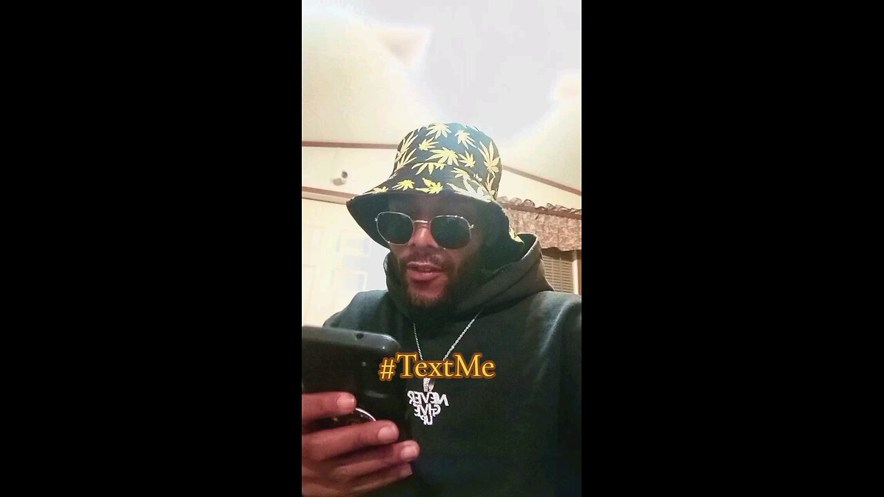 HML (Hit My Line) — Sexy all you gotta do is text me