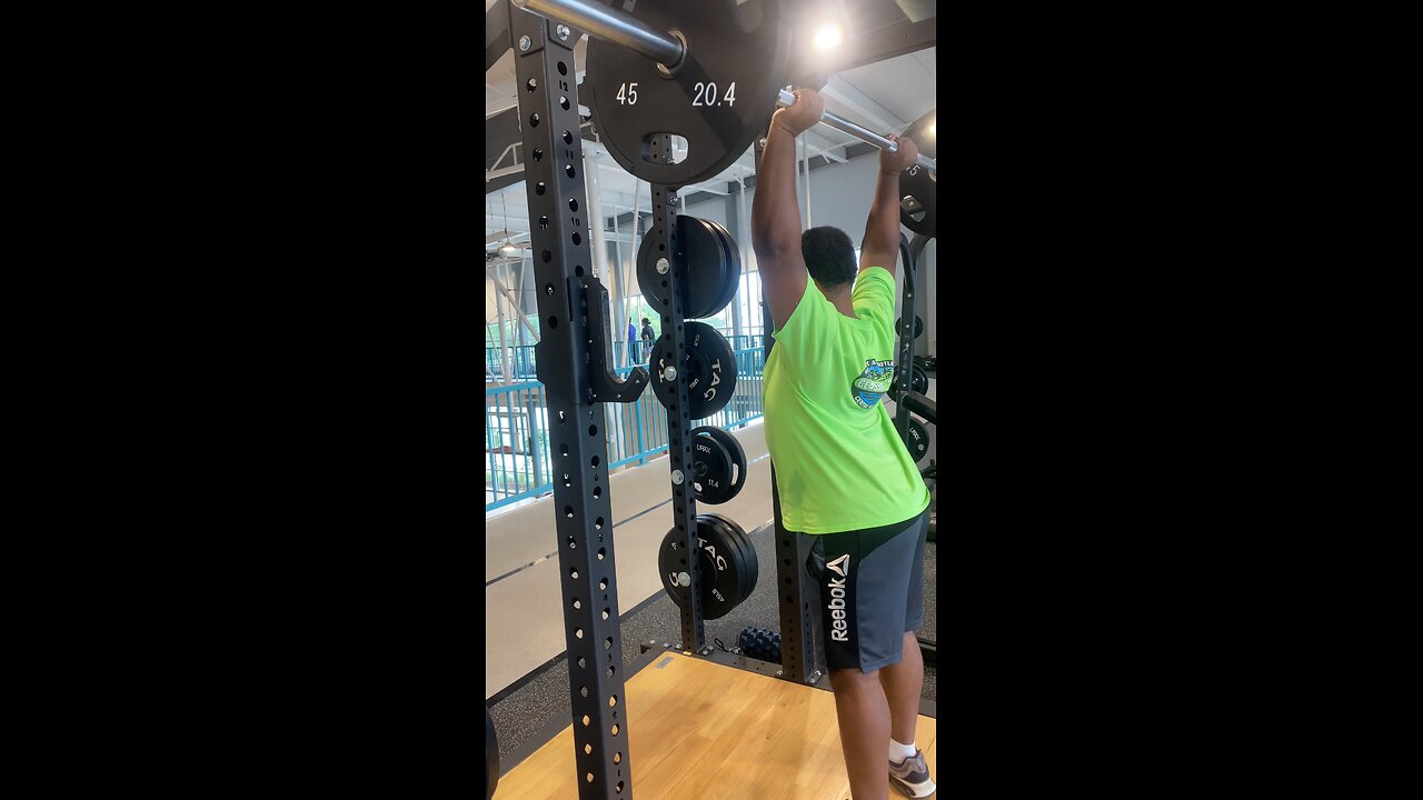 Shoulder Pressing 135 X 6