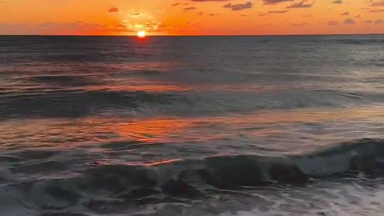 Sea view with sea waves sound