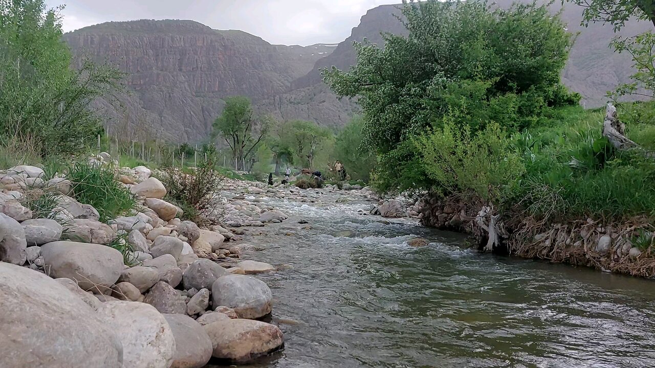 رودخونه زیبا و پر آب یکی از روستاهای شهر ما