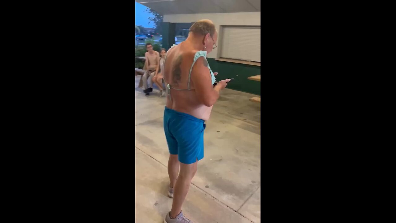 Confrontation Over Gender Identity and Public Safety at a Children's Recreation Area