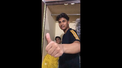 Sambhal ke rakhdia🤣🤣