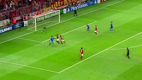 🔥⚽️ Witness the magic of Cristiano Ronaldo in this breathtaking goal!