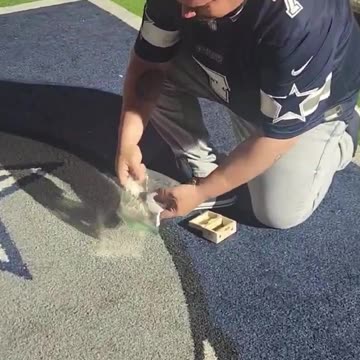 Dallas Cowboys Fan Pours Late Cousin’s Ashes Outside AT&T Stadium