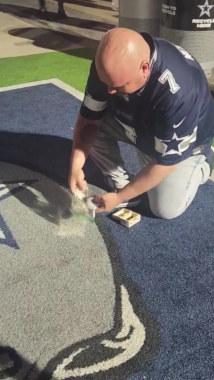 Dallas Cowboys Fan Pours Late Cousin’s Ashes Outside AT&T Stadium