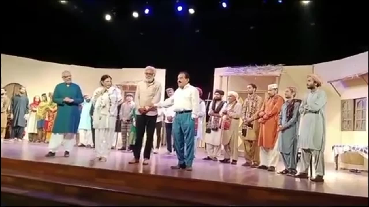 To Applause, ``Choti si Duniya``Triumphed at NAPA.mp4