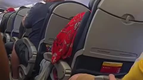 Amazing: horrible turbulence on my delta flight #turbulence #plane #deltaairline