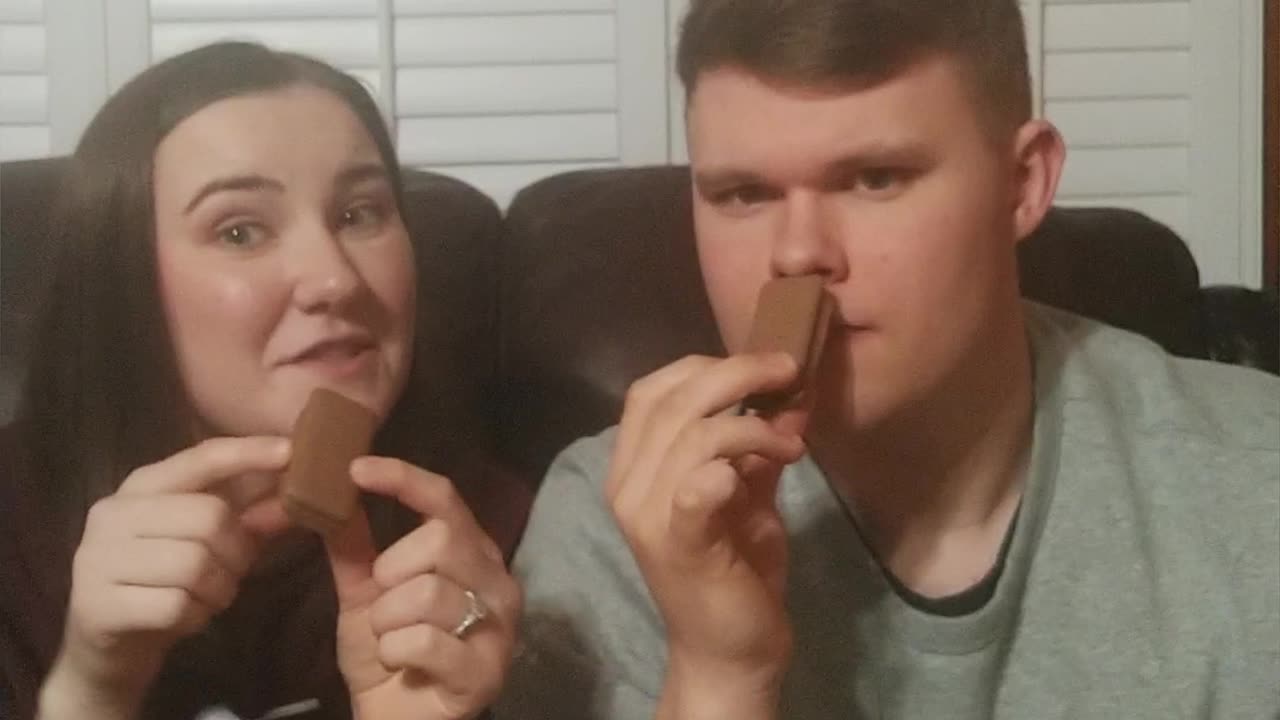 Tim Tam Biscuit Review #timtam #australia #biscuit #aussie #food #foodreview #internationalfood