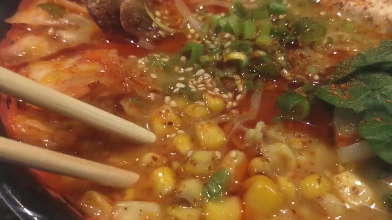 TRYING THIS DISH.. DFFC RAMEN spicy FROM SLURPING TURTLE