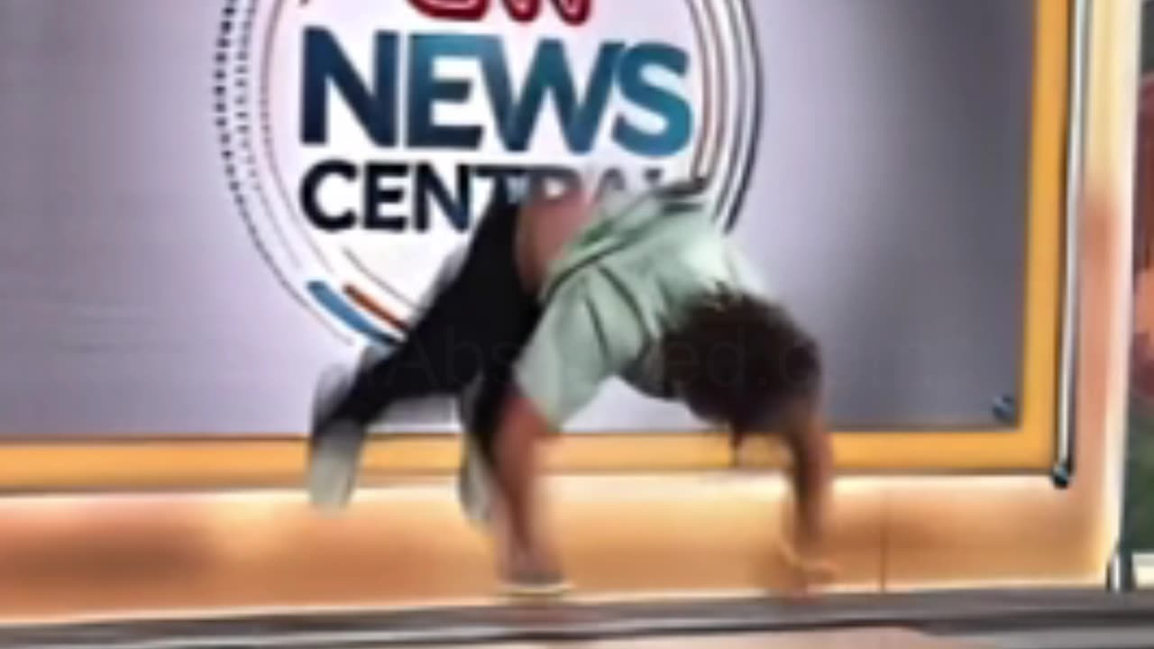 EPIC FAIL: Savannah Bananas Player Face-Plants Backflip LIVE on CNN! 😱