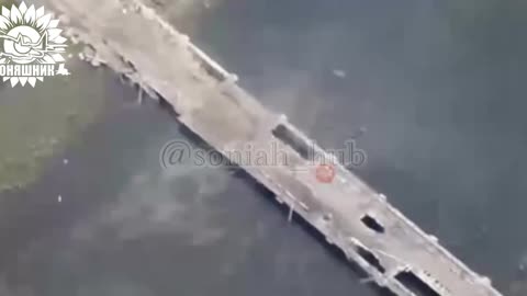 Ukrainian Airstrikes on Pontoon Bridges in the North