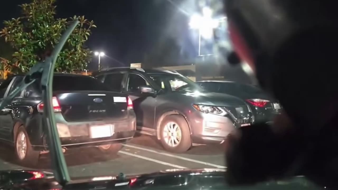 A Kick streamer named Ximena was live with her friends one evening when something truly...