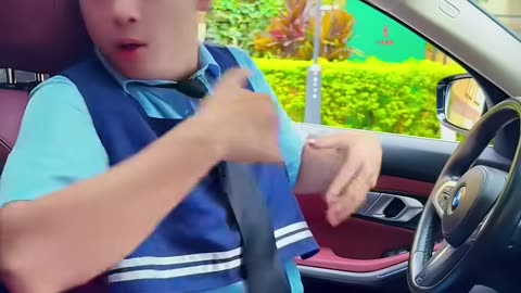 Male police officers actually sleep while driving?#Short #Officer Rabbit #angel