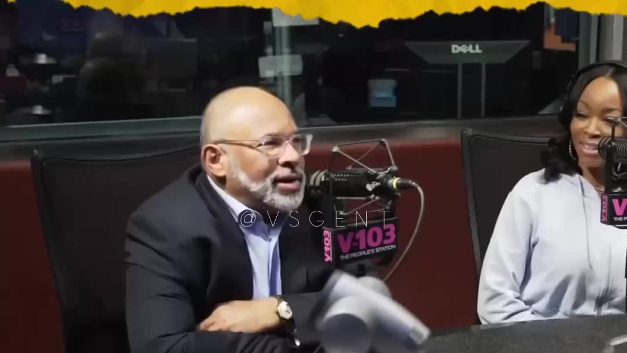 @iamgeoffreyowens - @nickiminaj gifted me $25,000 after hearing that I was working at #traderjoes