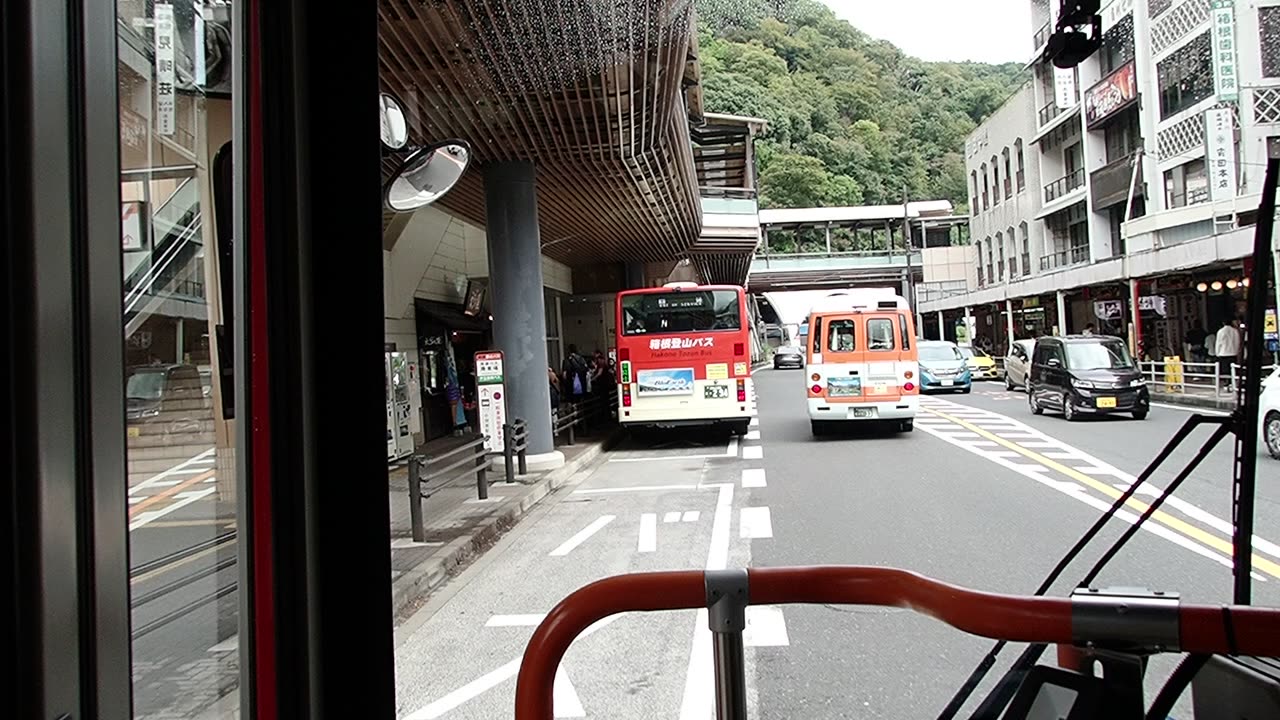 Bus ride into Hakone-Yumoto area