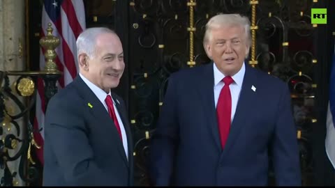 Does ANYBODY recognize this man