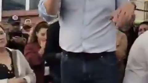 3.- Momento en que el sicario atenta contra el opositor Miguel Uribe Turbay