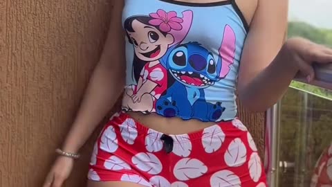 🍑 Big Booty In Blue And Red 💯🔥