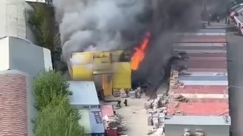 🔥 Industrial zone on fire in Kotelniki near Moscow