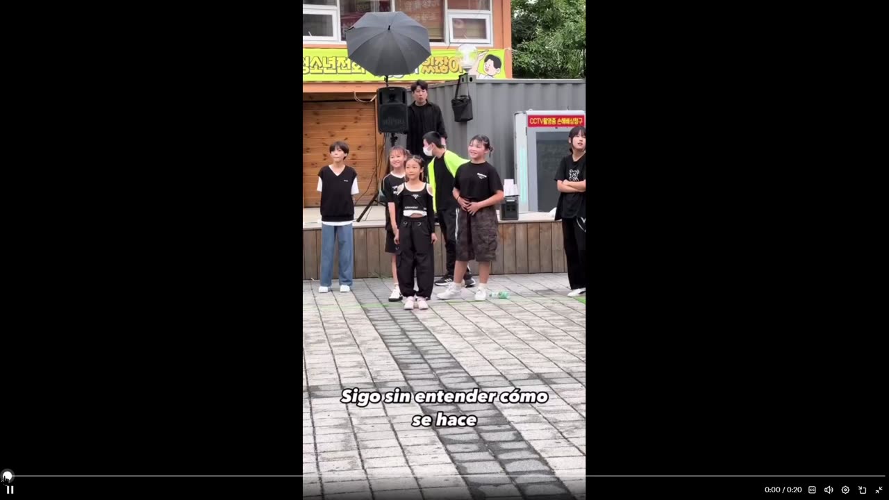 This kid can make you think she can walk on air. Dang impressive fast clip