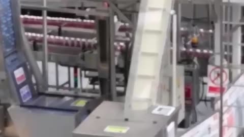 Cómo se Produce la Coca Cola en Fábricas Modernas 🏭 CÓMO se HACE la COCA-COLA 🥤 PROCESO de FÁBRICA