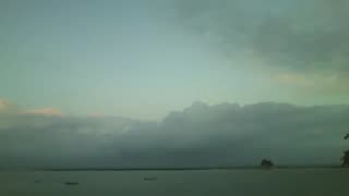 The afternoon is ending, but the island, the sun and the boats make the beach! [Nature & Animals]