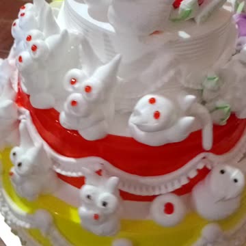 Vippad Cream Cake Pineapple Flavour Cake Three Story Cake 5 Kg Cake