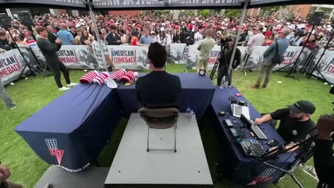 MS13 Gang Defender Gets Destroyed By Charlie Kirk