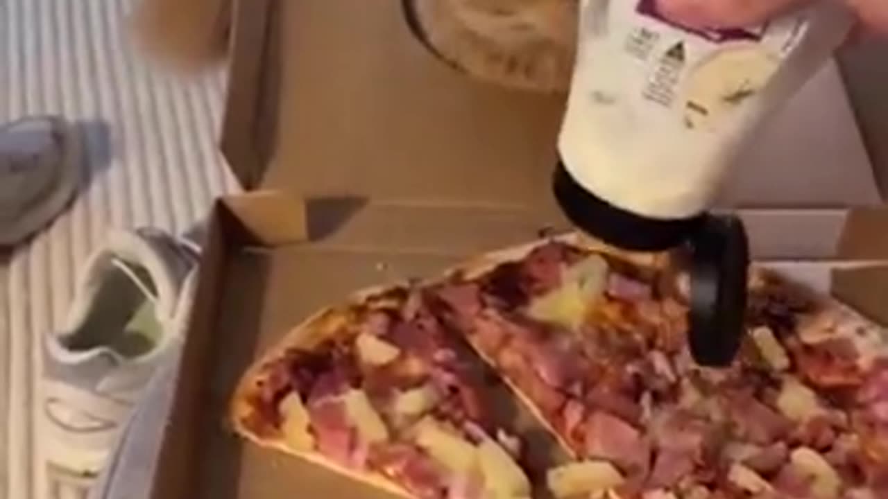 😂🍕 Pizza Nibble Fail! | FunFM