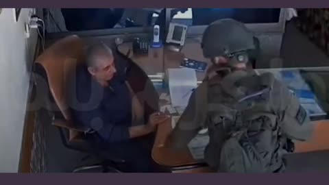 Israeli soldier storms office and removes Palestinian flag in West Bank - Middle East Eye