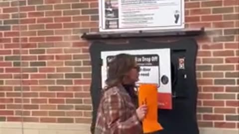 Meanwhile in Ohio, US “Open the door - place the infant inside”