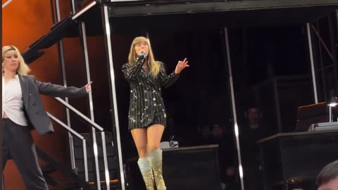 Taylor swift - you need to calm down ( the eras tour London night 6)
