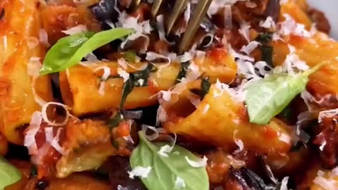 SPICY EGGPLANT PASTA