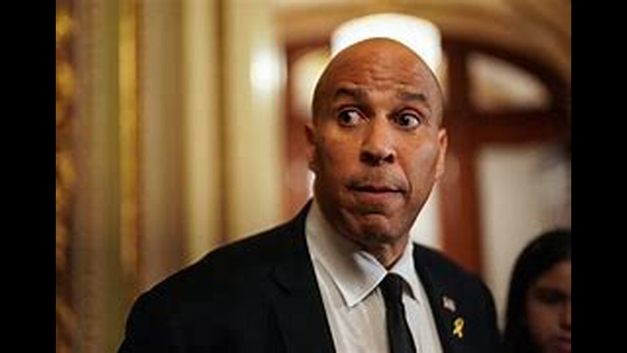 Sen. 'Spartacus' Under Fire for Jumping on El Salvador 'Bandwagon'