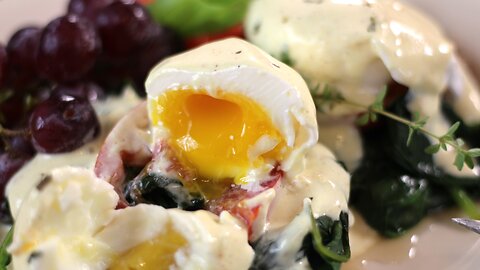How to make delicious Portobello Mushroom Eggs Benedict