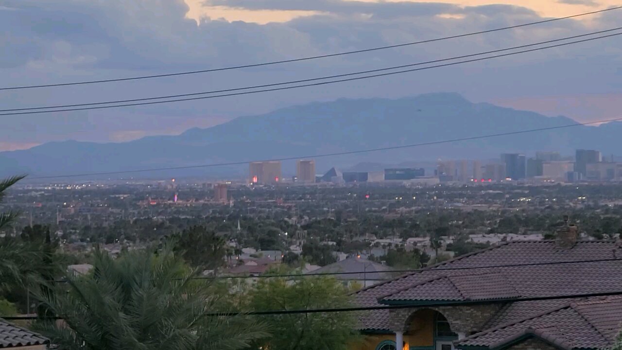 Did you see tonight's Las Vegas sunset? Check this out! 04.28.2025 #follow #lasvegas #travel #gaming