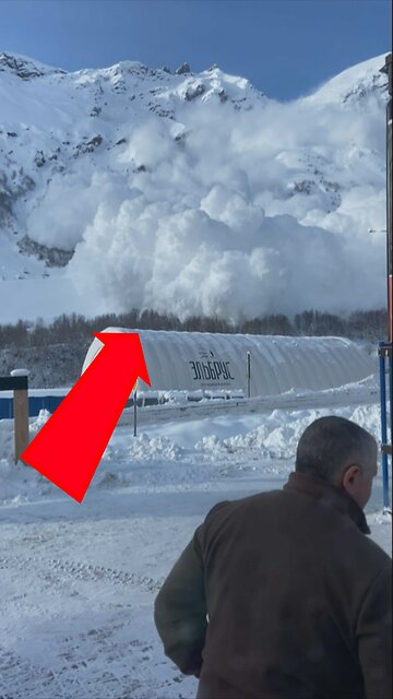 Captan cómo cae un alud de nieve en su dirección