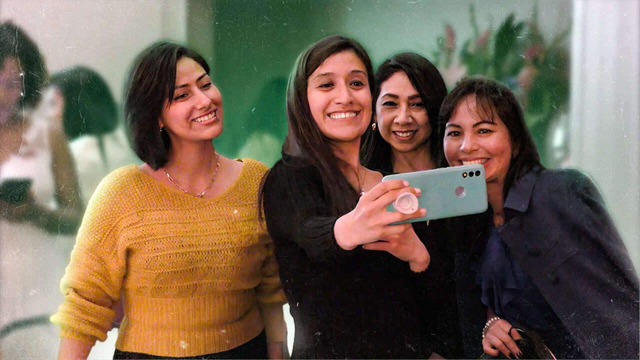 Are PERUVIAN Latinas MORE Traditional Than YOU?