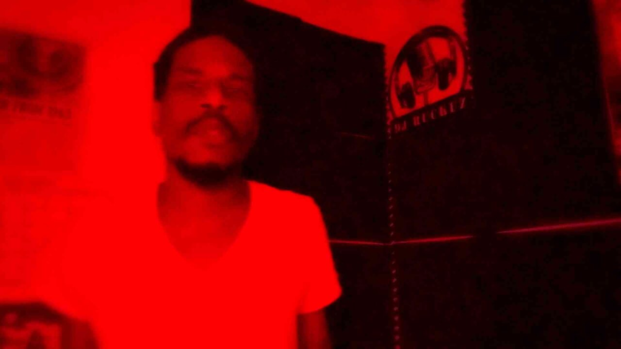 Darius The Poetic Truth - The Red Room