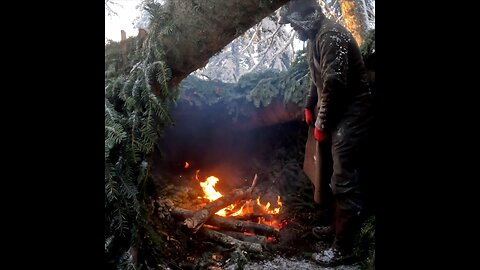 Primitive Survival Shelter, Winter in Deep Snow