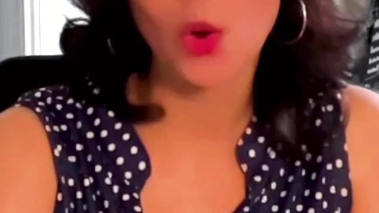 🔥 Narcissists Throwing Shade While Living in a House of Lies 🏚️