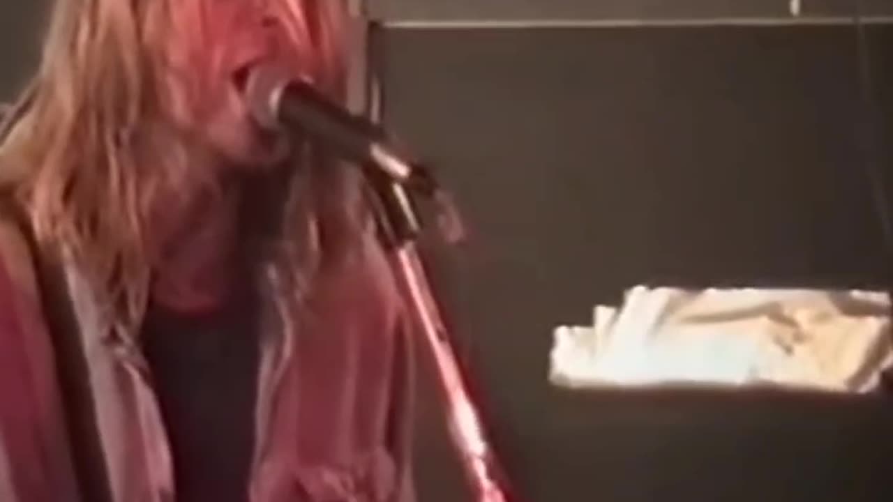 Nirvana live in Australia 1989