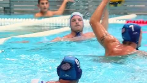 ⏳ . . . . . . #time #slowmotion #art #dance #precision #water #mindfulness #relax #physique #sport #