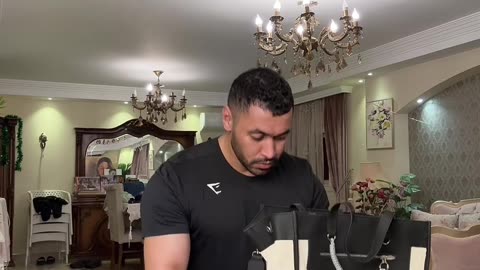 طلبت فلوس من امي 🤑