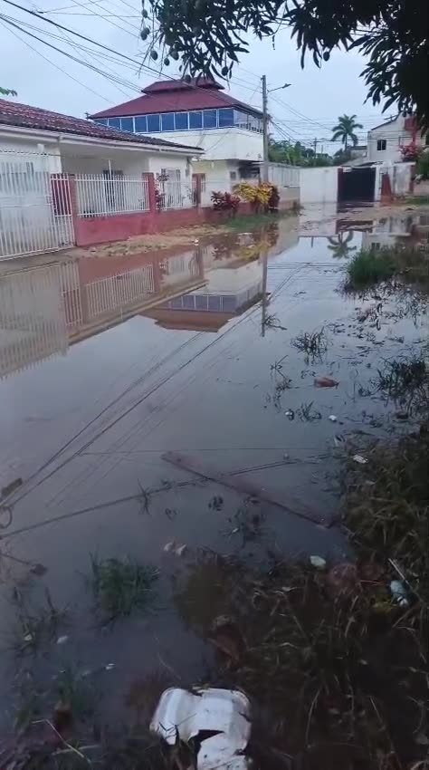 Habitantes de Turbaco denuncian estancamiento de aguas residuales