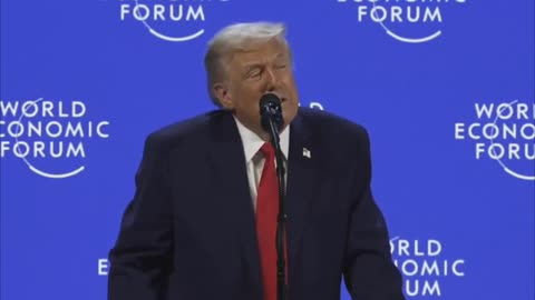 Дональд Трамп демонстрирует экономическую и военную мощь Америки на Всемирном экономическом форуме.