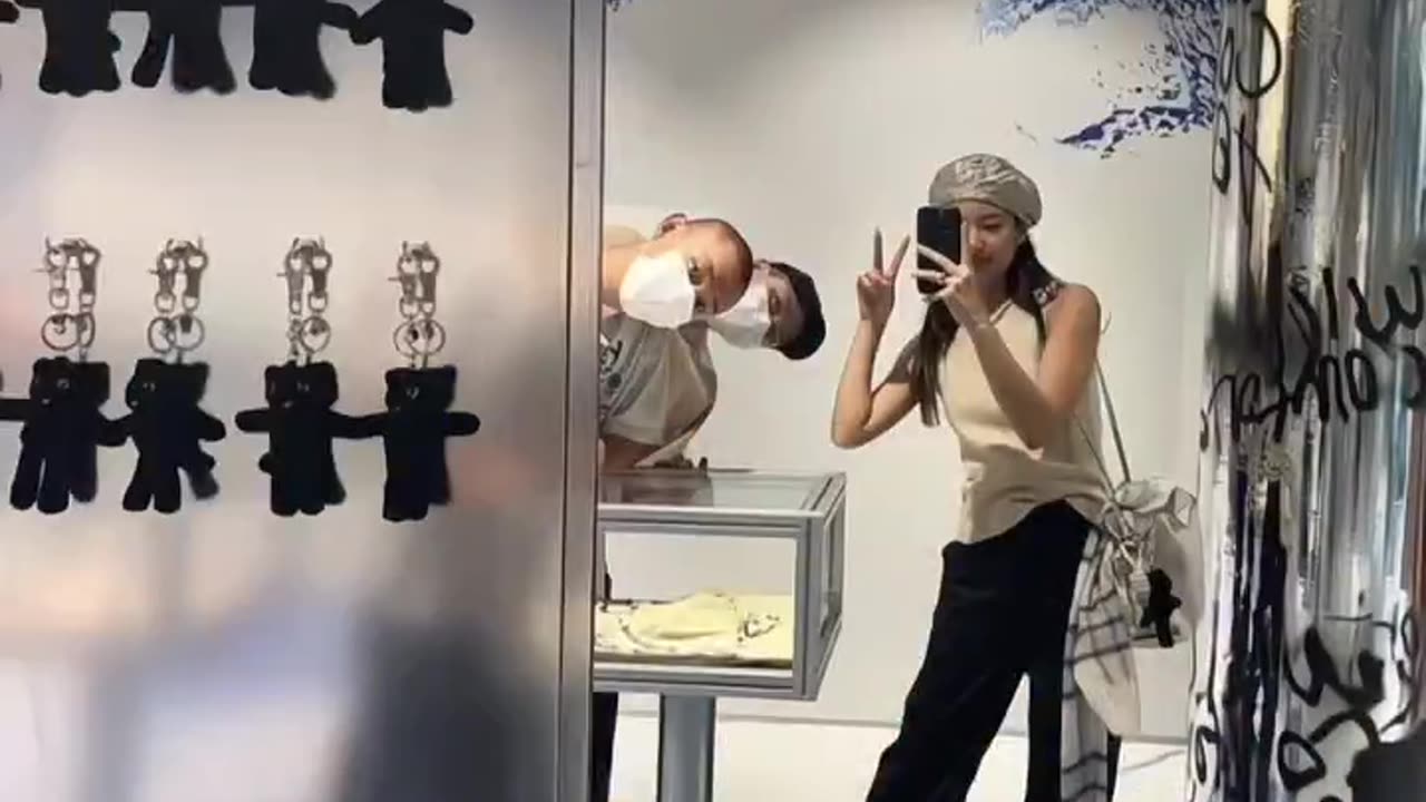 BTS Taehyung Blackpink Jennie 2025