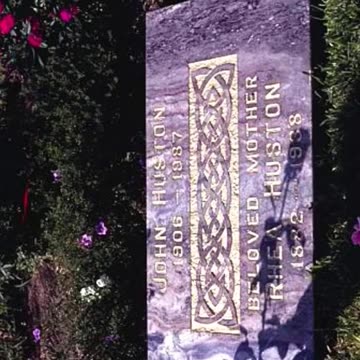 FAMOUS GRAVES - VOL. 654: JOHN HUSTON